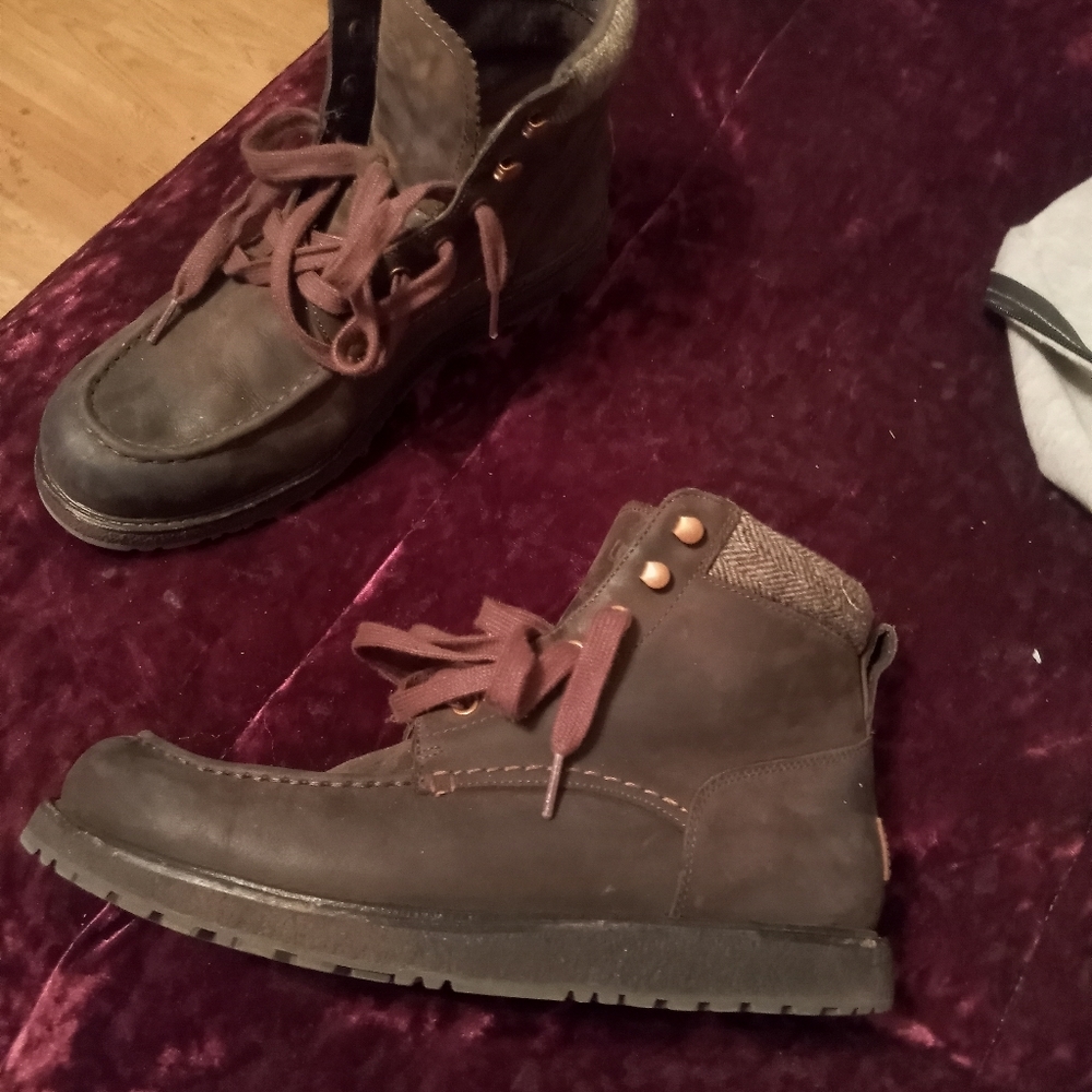 Mens UGG Australia Merrick boots sz 10